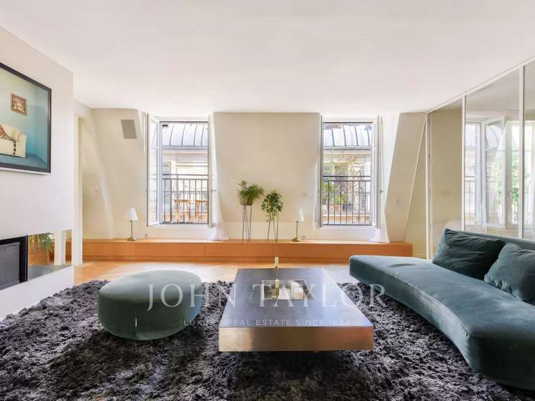 Appartement Paris 8e - 2 chambres - 107m²