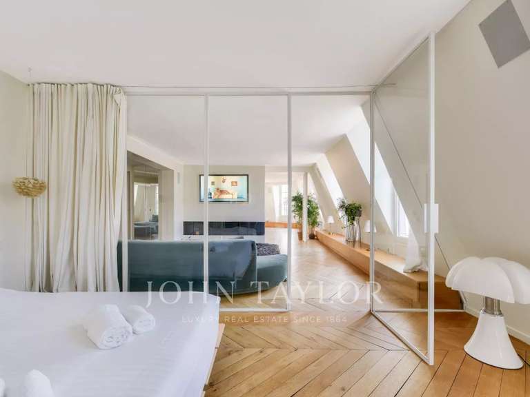 Appartement Paris 8e - 2 chambres - 107m²