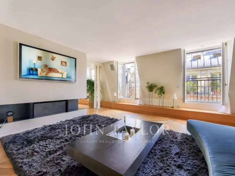 Appartement Paris 8e - 2 chambres - 107m²