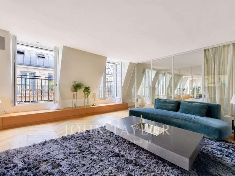 Appartement Paris 8e - 2 chambres - 107m²
