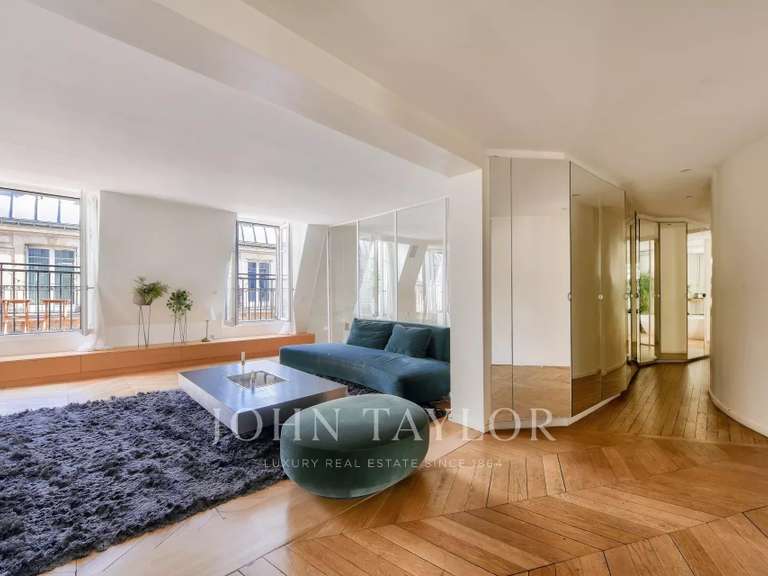 Appartement Paris 8e - 2 chambres - 107m²