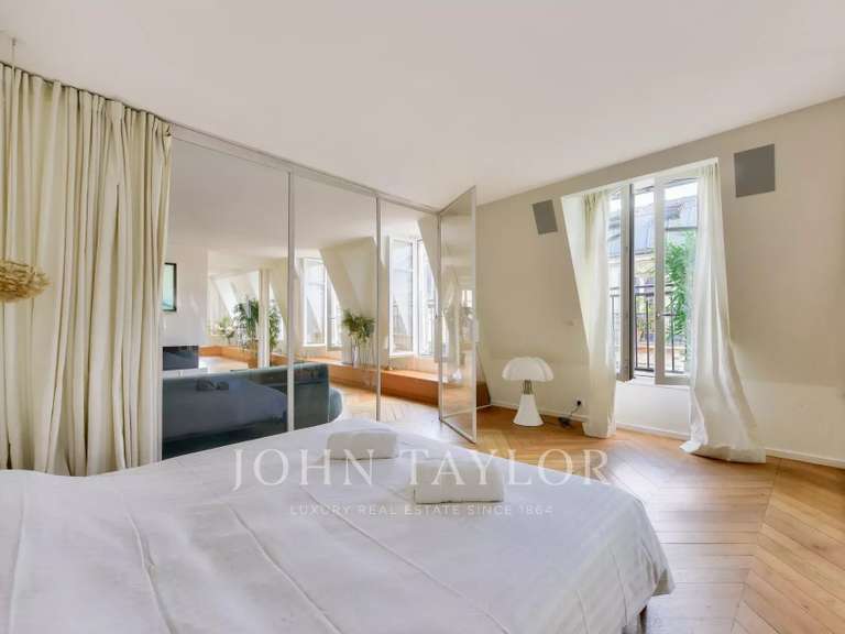 Appartement Paris 8e - 2 chambres - 107m²
