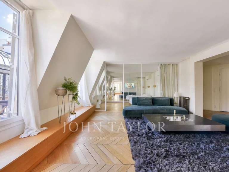 Appartement Paris 8e - 2 chambres - 107m²