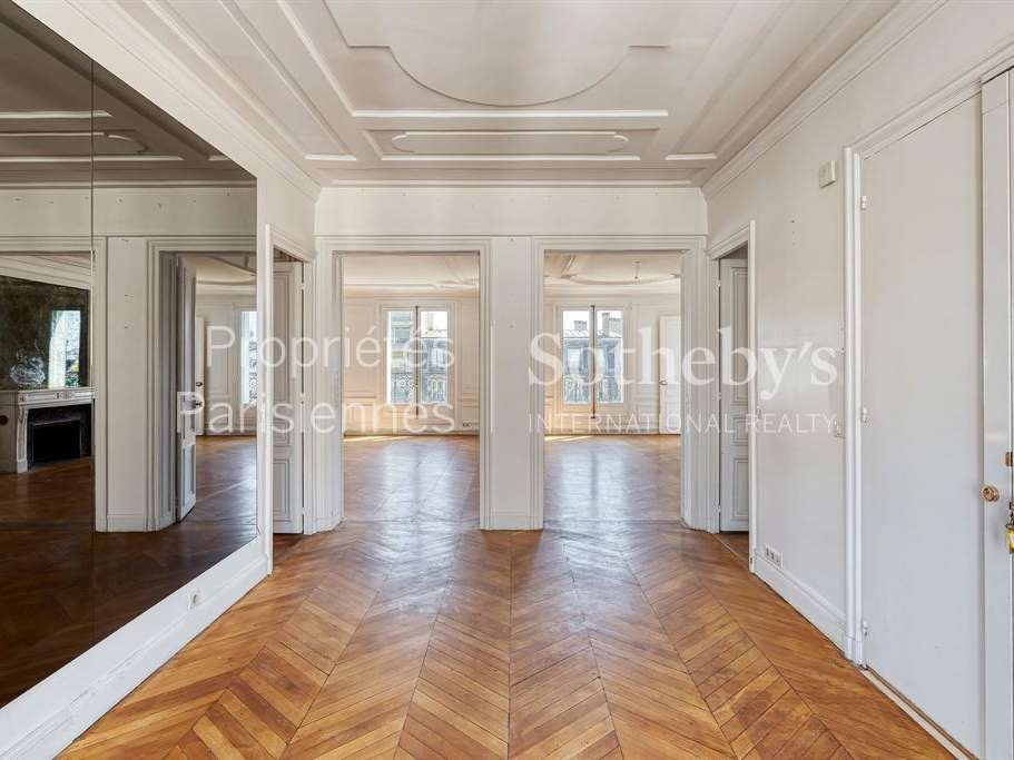 Apartment Paris 8e