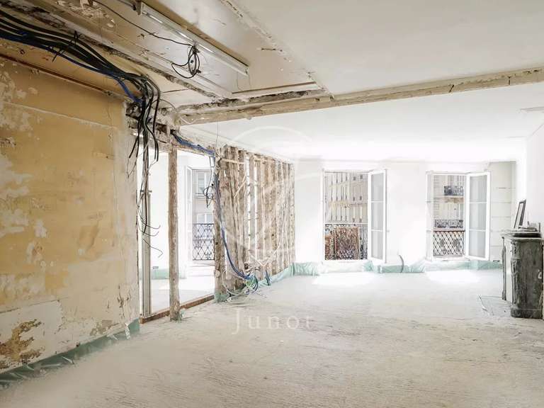 Appartement Paris 8e - 2 chambres - 72m²
