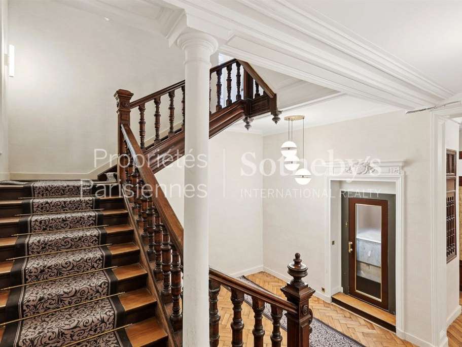 Apartment Paris 8e