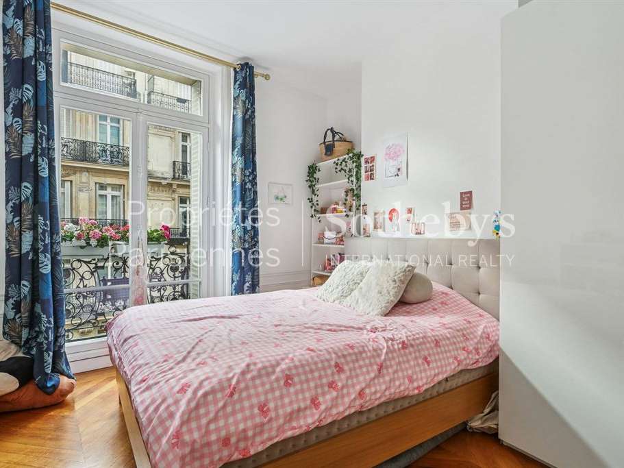 Apartment Paris 8e