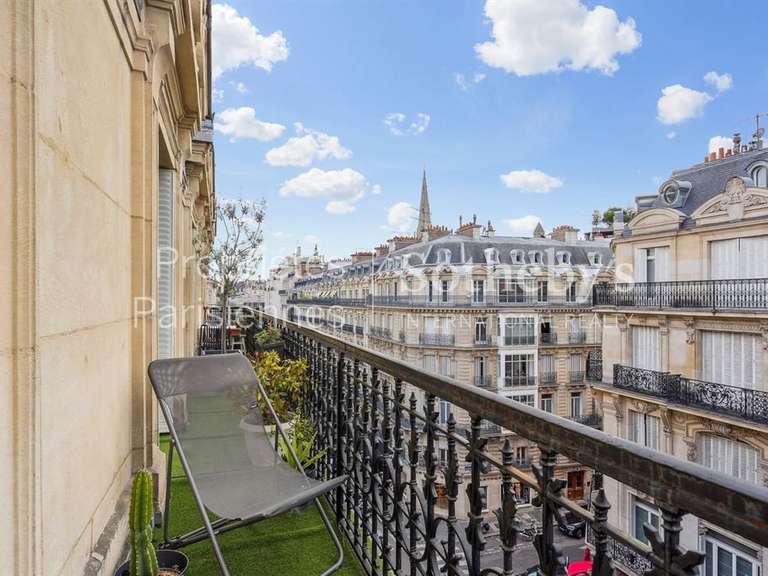 Apartment Paris 8e - 3 bedrooms - 111m²