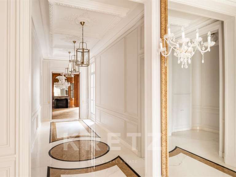 Apartment Paris 8e - 3 bedrooms - 269m²