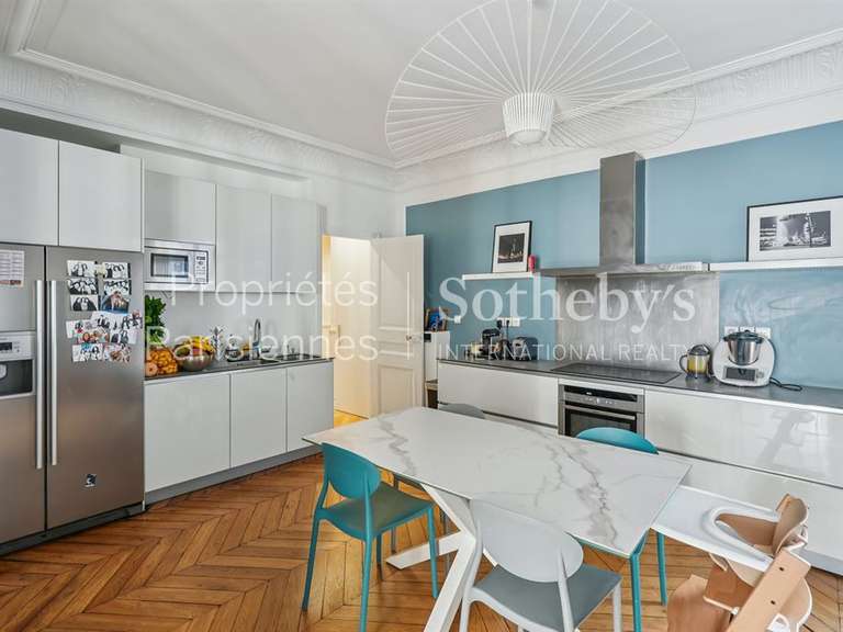 Appartement Paris 8e - 4 chambres - 162m²