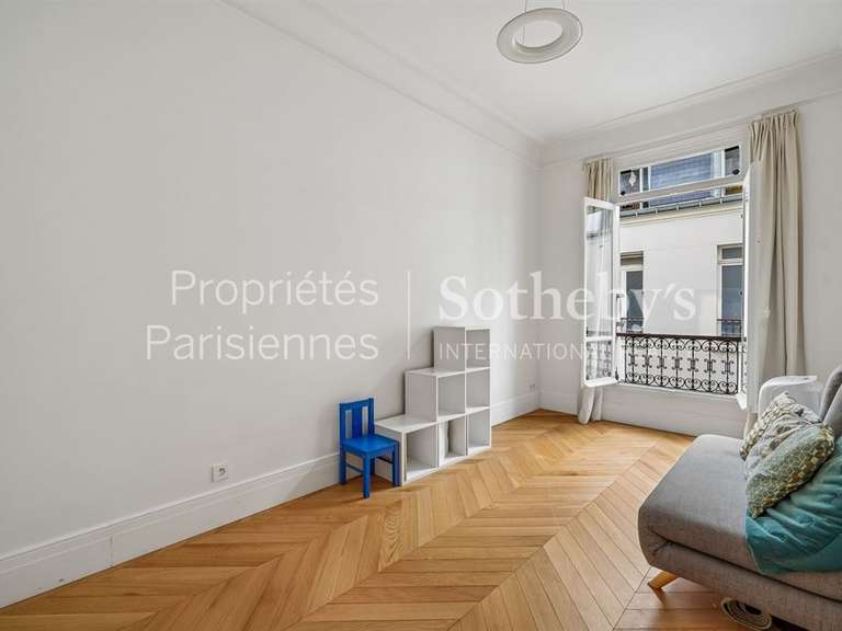 Appartement Paris 8e - 4 chambres - 162m²