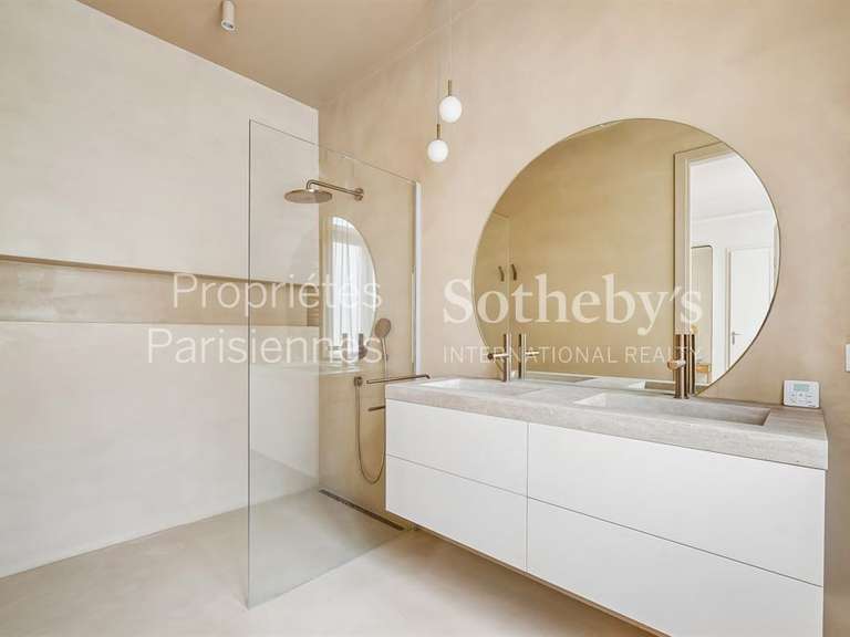 Appartement Paris 8e - 4 chambres - 162m²
