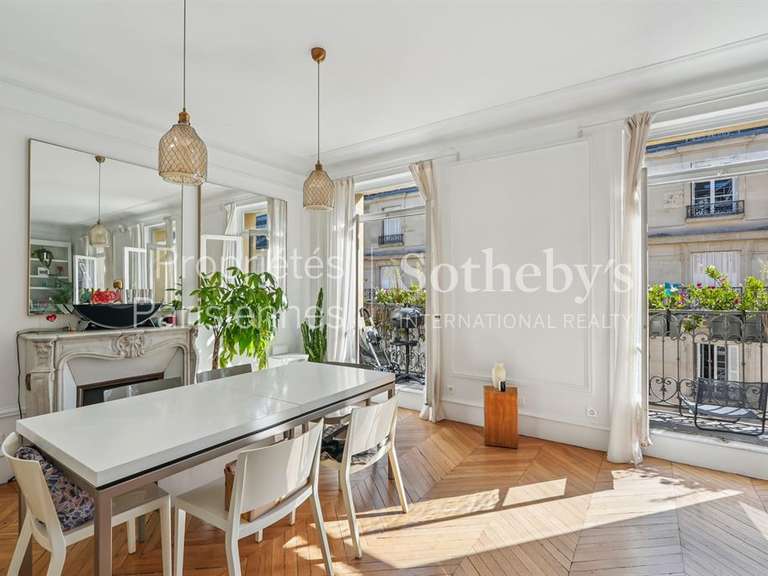 Appartement Paris 8e - 4 chambres - 162m²