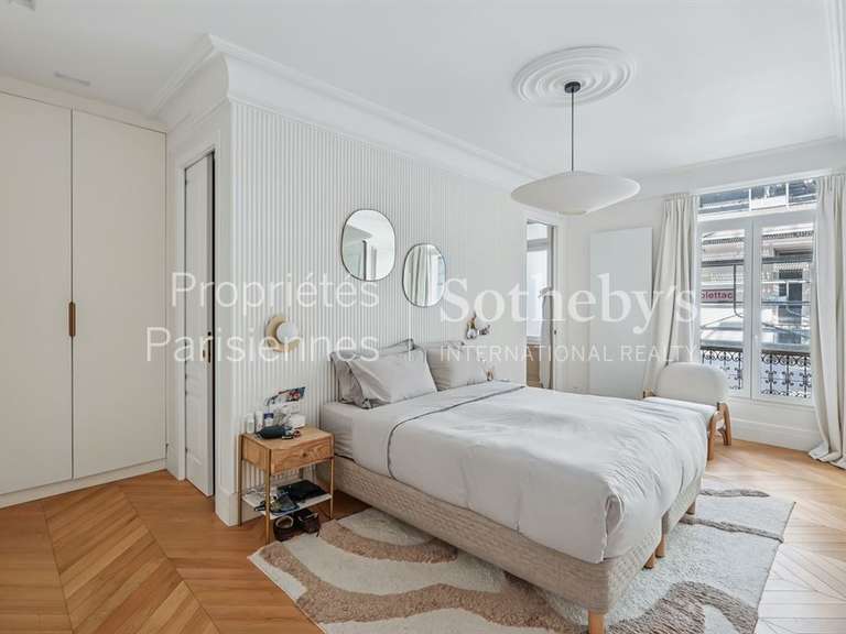 Appartement Paris 8e - 4 chambres - 162m²