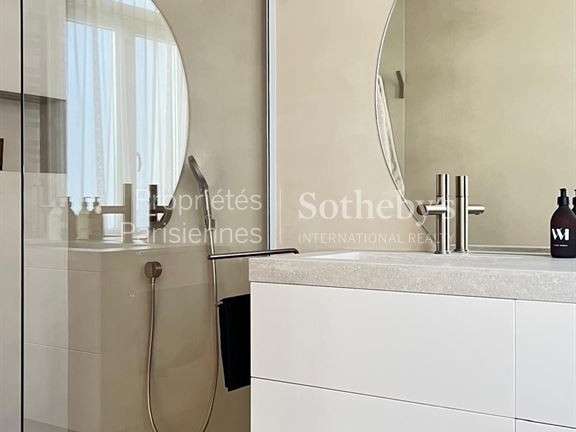 Appartement Paris 8e - 4 chambres - 162m²