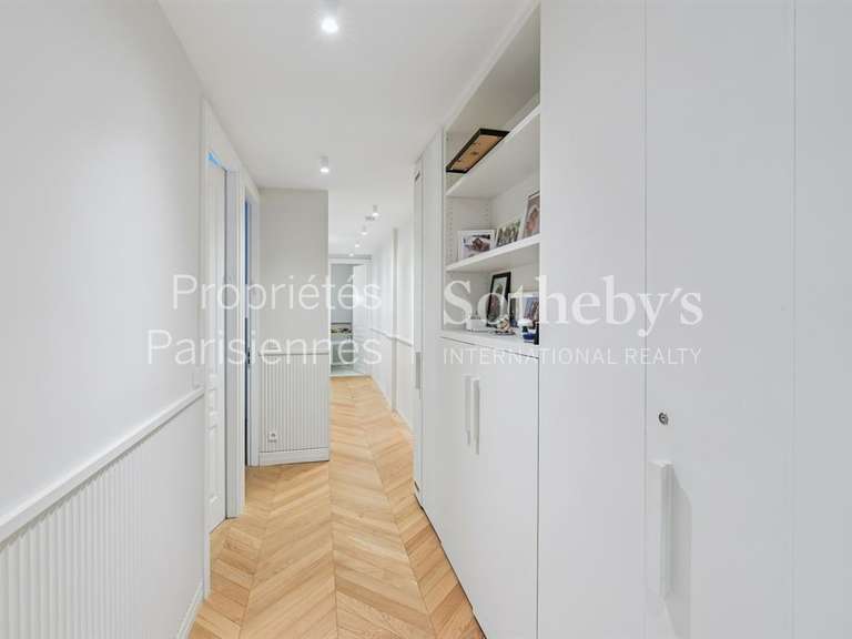 Appartement Paris 8e - 4 chambres - 162m²