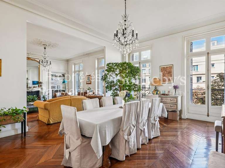 Apartment Paris 8e - 4 bedrooms - 181m²