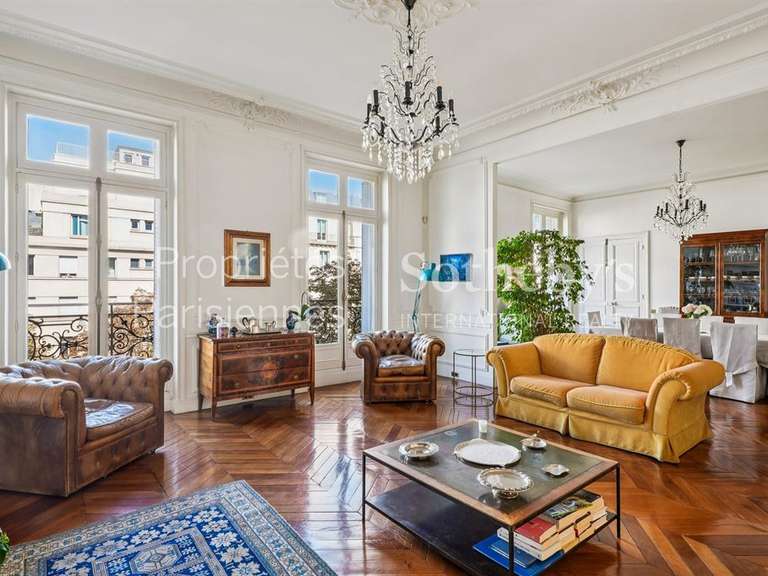 Appartement Paris 8e - 4 chambres - 181m²