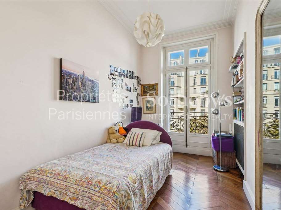 Apartment Paris 8e