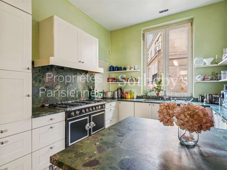 Appartement Paris 8e - 4 chambres - 181m²