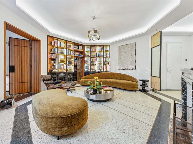 Apartment Paris 8e - 3 bedrooms - 154m²
