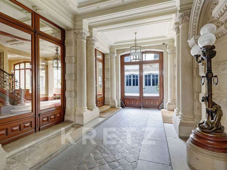 Apartment Paris 8e - 357m²