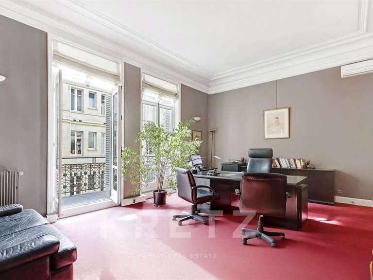 Apartment Paris 8e - 357m²