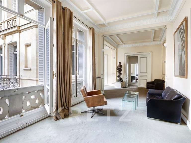 Apartment Paris 8e - 357m²