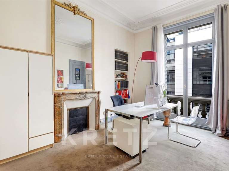 Apartment Paris 8e - 357m²