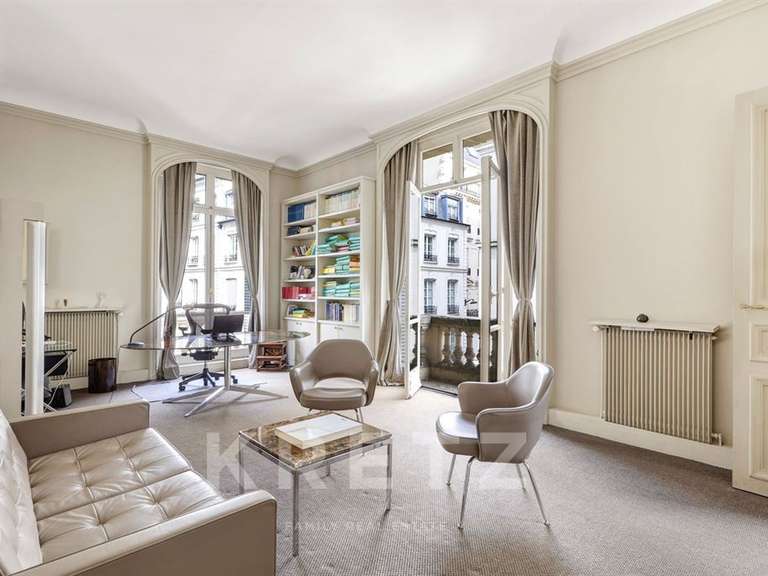 Apartment Paris 8e - 357m²