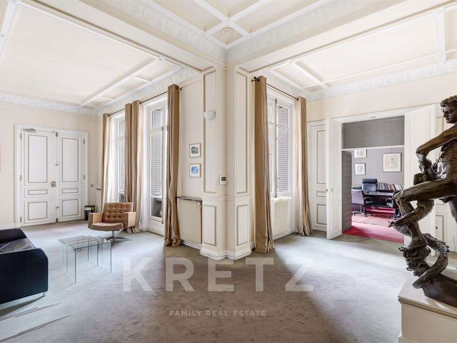 Apartment Paris 8e