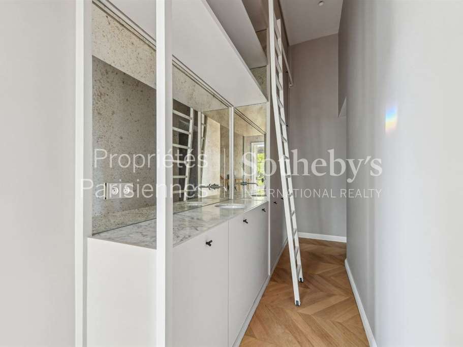 Apartment Paris 8e
