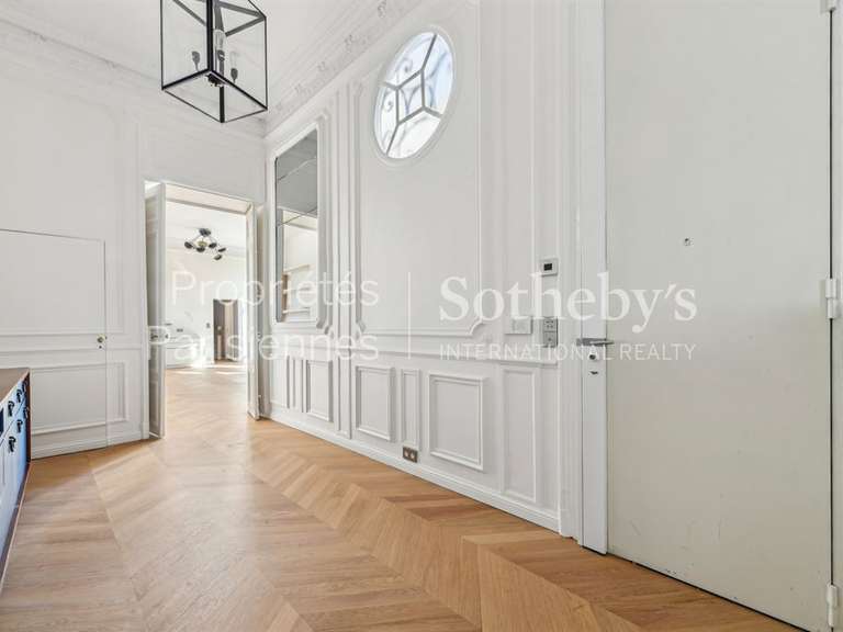 Apartment Paris 8e - 3 bedrooms - 155m²