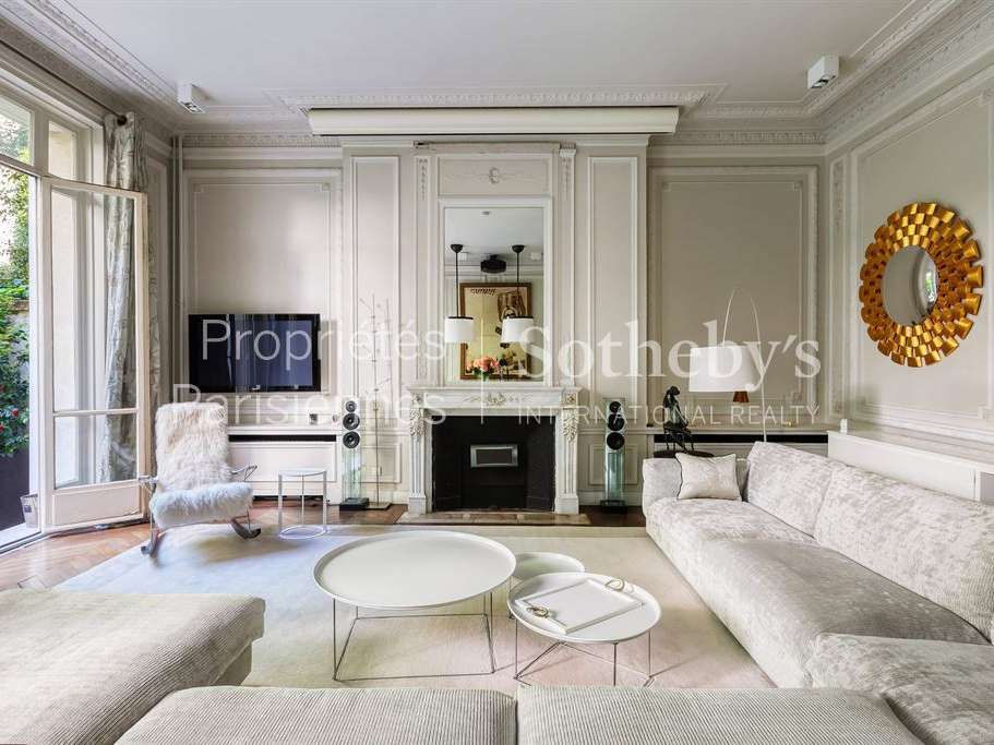 Apartment Paris 8e