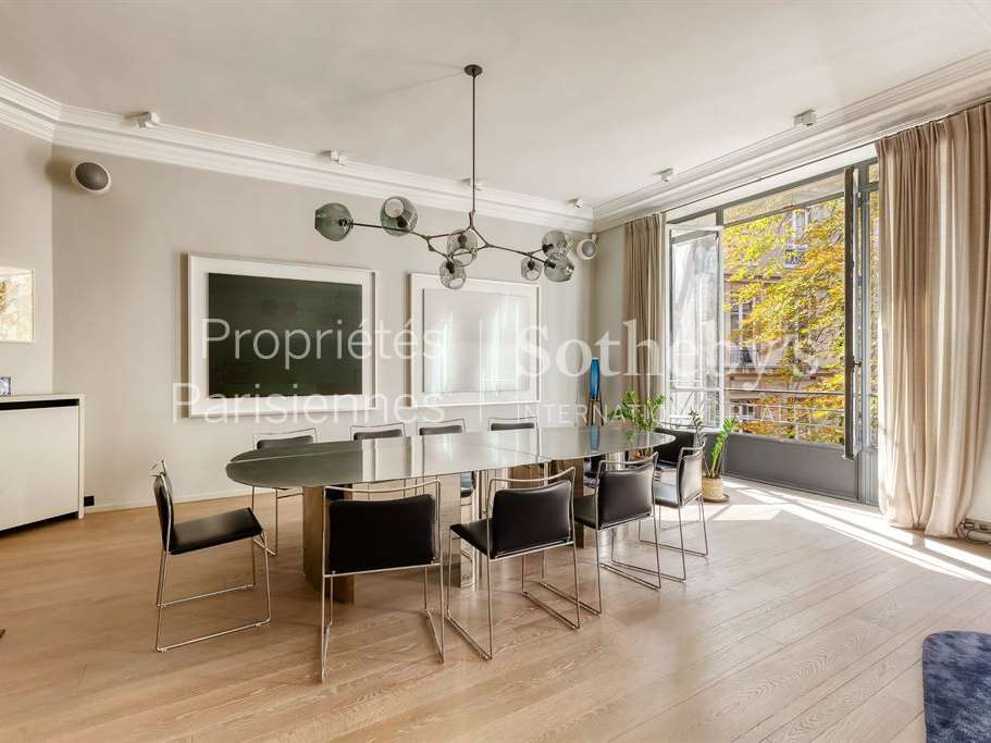Apartment Paris 8e
