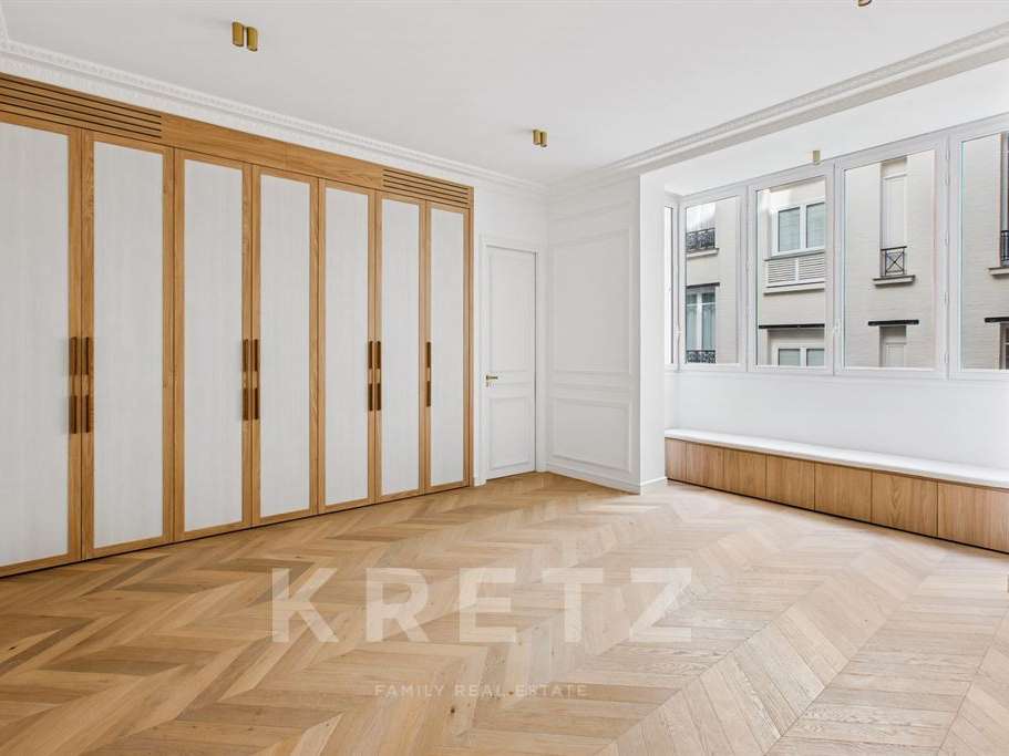Apartment Paris 8e