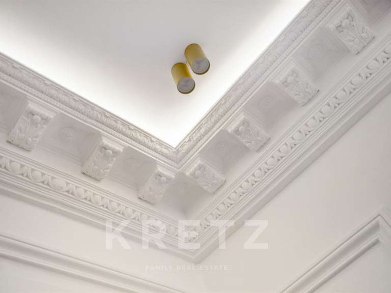 Appartement Paris 8e - 2 chambres - 125m²