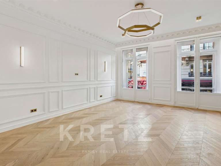 Appartement Paris 8e - 2 chambres - 125m²