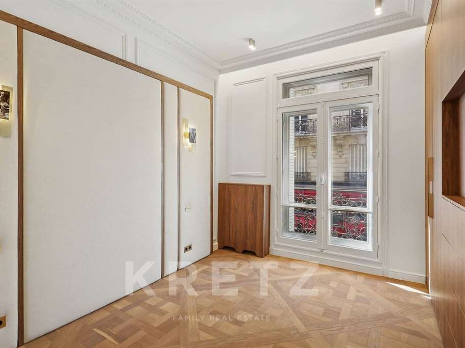 Apartment Paris 8e