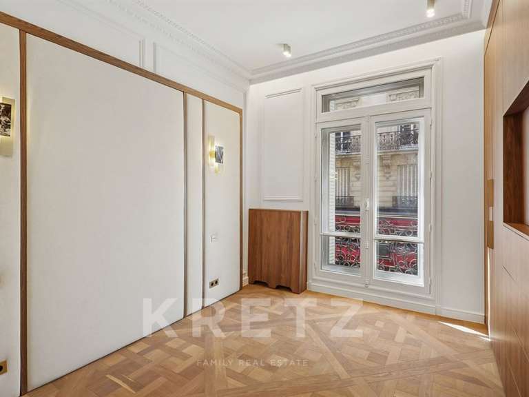 Apartment Paris 8e - 3 bedrooms - 166m²