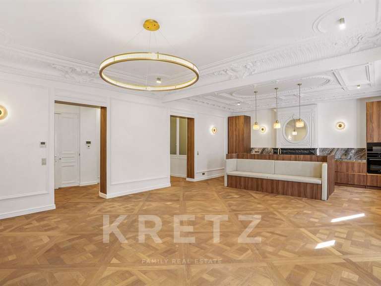 Apartment Paris 8e - 3 bedrooms - 166m²