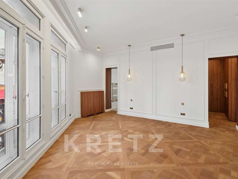 Apartment Paris 8e - 3 bedrooms - 166m²