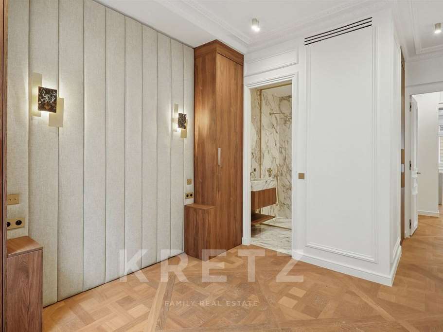 Apartment Paris 8e