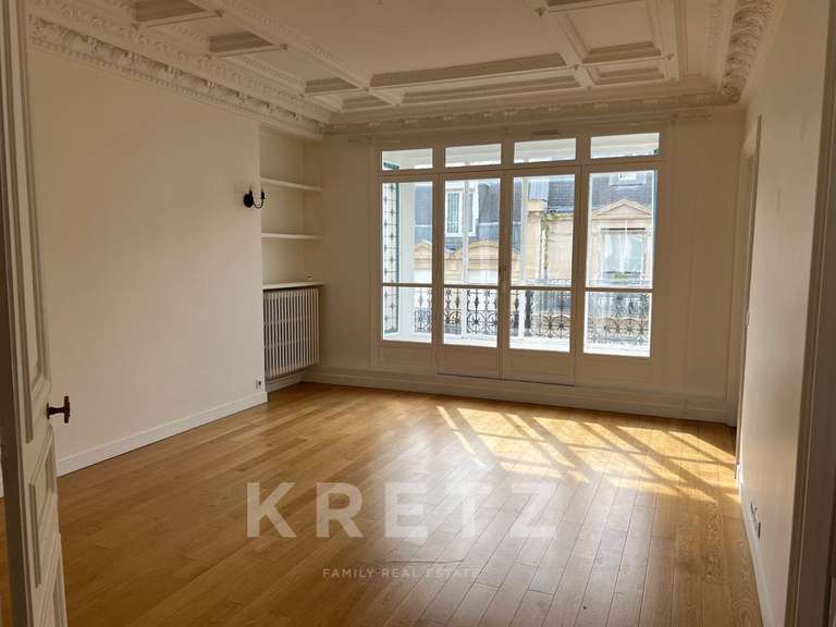 Apartment Paris 8e - 3 bedrooms - 151m²
