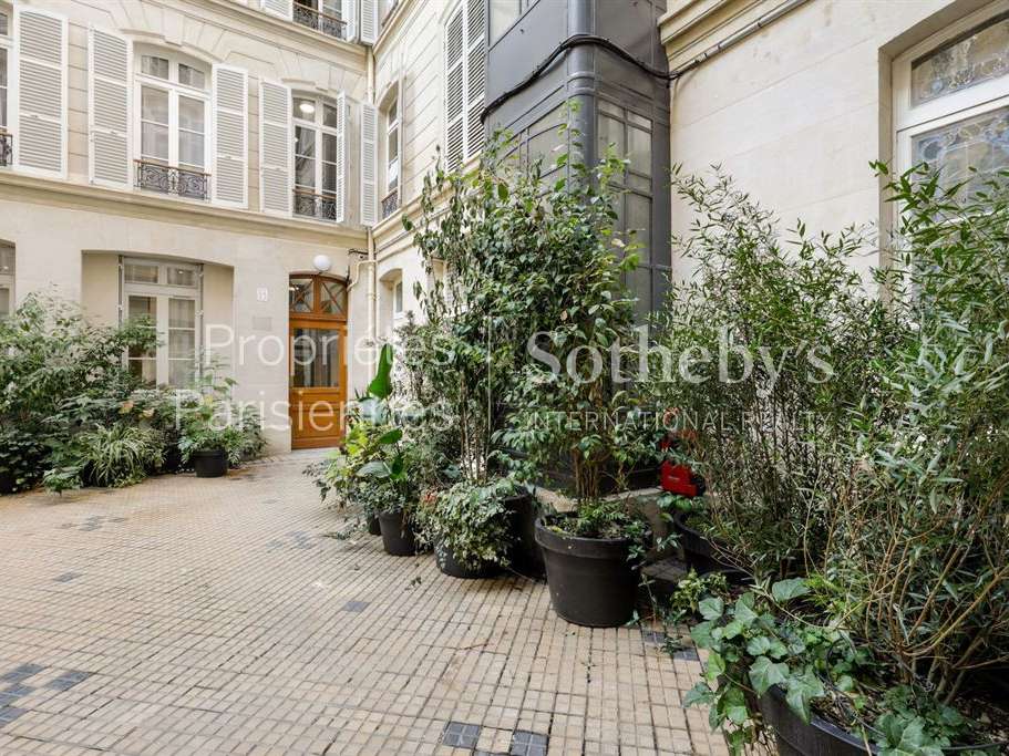Apartment Paris 8e