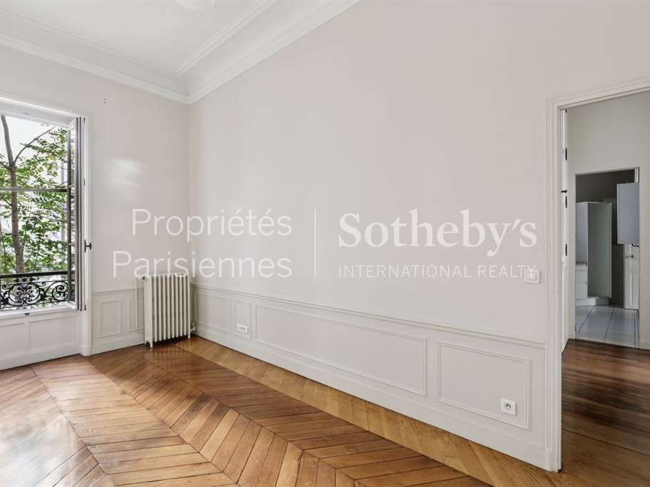 Apartment Paris 8e