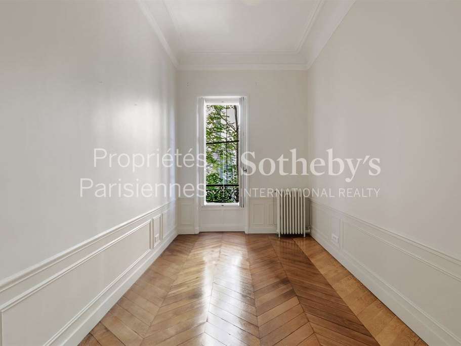 Apartment Paris 8e