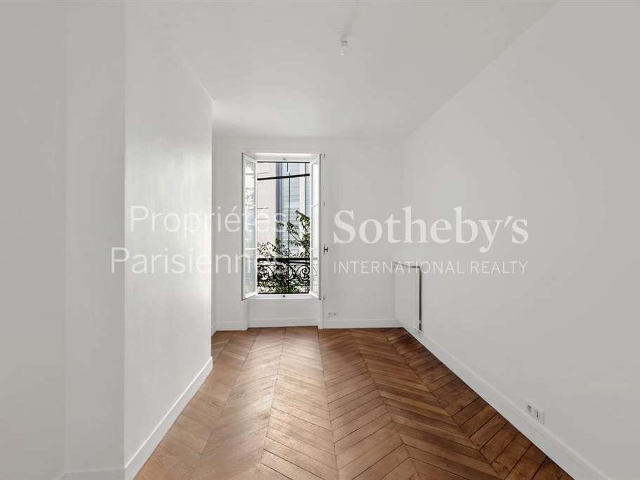 Apartment Paris 8e