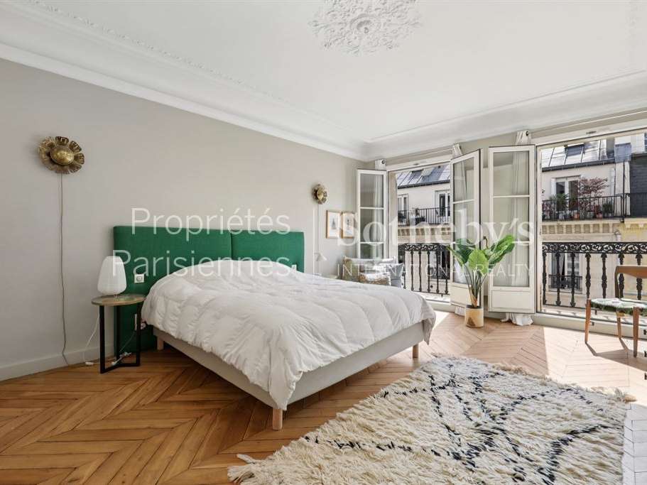 Apartment Paris 8e