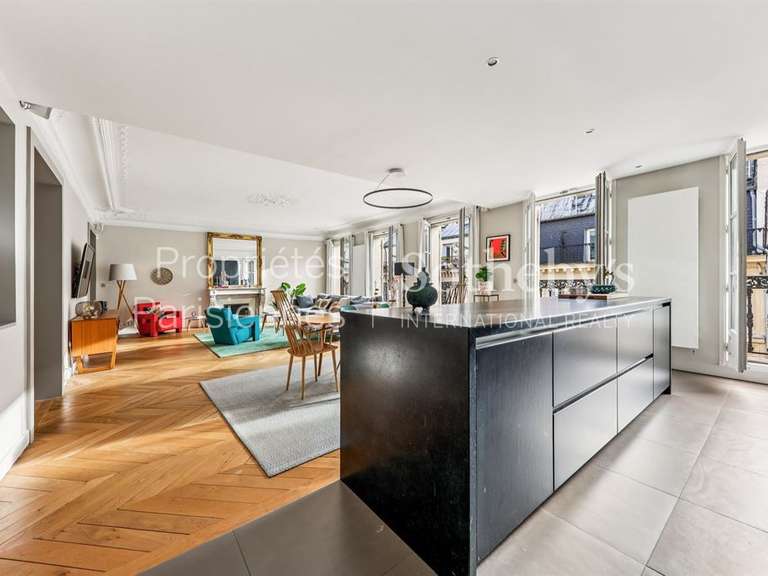 Apartment Paris 8e - 3 bedrooms - 150m²